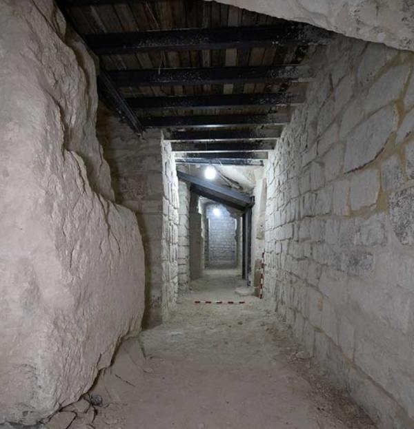 اتاق های باستانی,کشف اتاق‌های مخفی در زیر هرم ۴۵۰۰ ساله