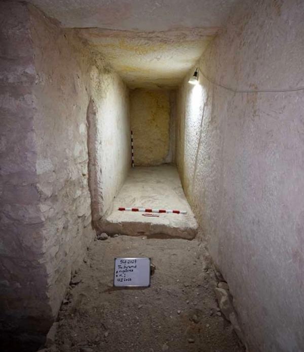 اتاق های باستانی,کشف اتاق‌های مخفی در زیر هرم ۴۵۰۰ ساله