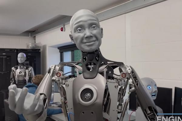 ربات آمکا,علاقه ربات انسان‌نمای آمکا به بازیگری