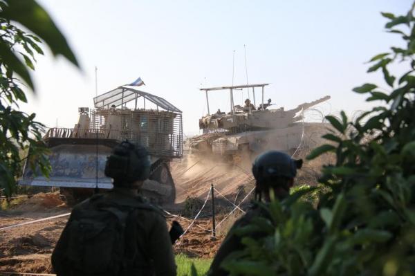 تصاویری از تانک ها و بولدوزهای اسرائیلی در خاک نوار غزه,حمله اسرائیل به غزه و حماس