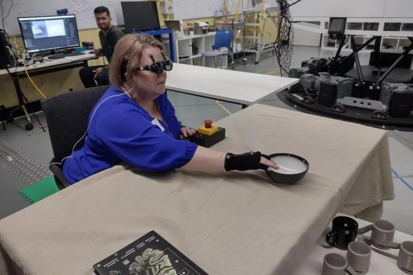 ابداع عینکی جدید برای افراد نابینا,عینک برای افراد نابینا