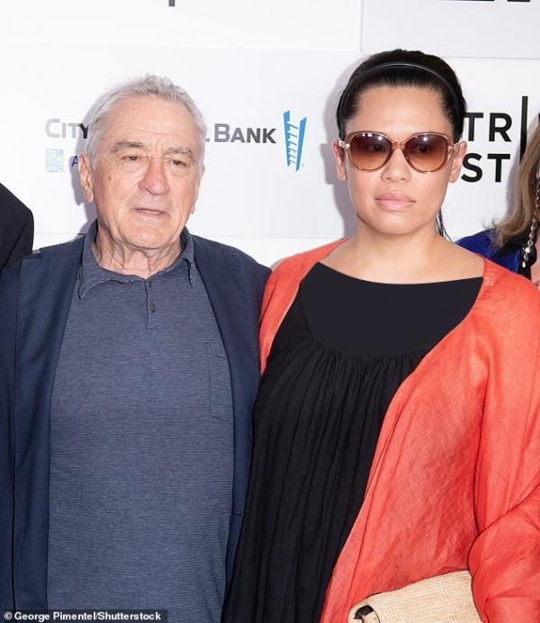 رابرت دنیرو, دادگاه رابرت دنیرو و دستیار سابقش,رابینسون