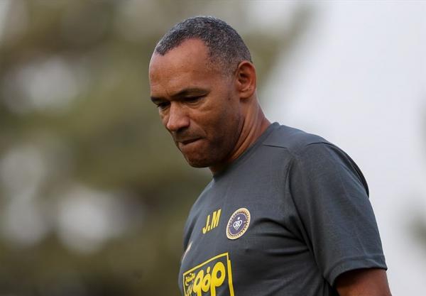 سرمربی تیم فوتبال سپاهان اصفهان سرمربی تیم فوتبال سپاهان اصفهان ,سیستم داوری ایران