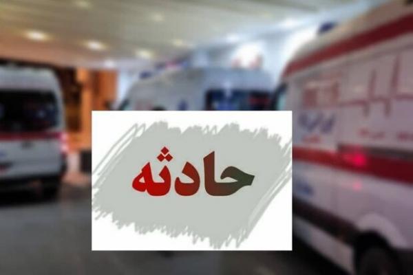 تصادف وانت مزدا و پراید روی پل امام خمینی تصادف وانت مزدا و پراید روی پل امام خمینی,حادثه تصادف در اصفهان