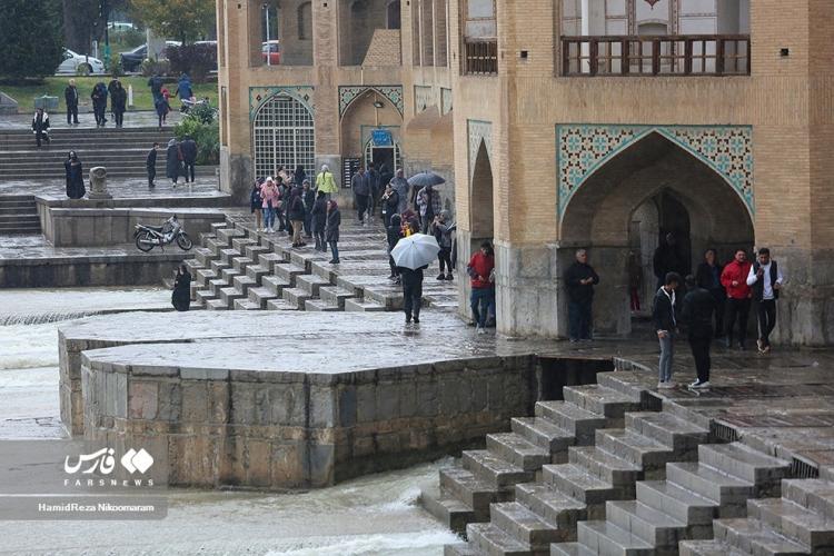 تصاویر بارش باران در اصفهان,عکس های بارش باران در اصفهان,تصاویری از بارش باران در اصفهان