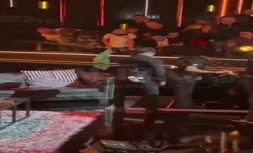 فیلم/ سقوط عجیب پیکه مقابل چشم مردم