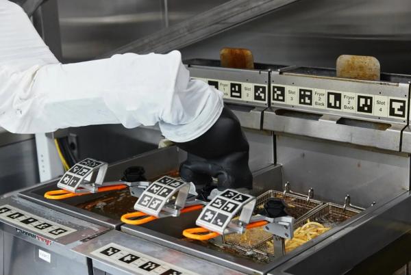 رستوران رباتیک,ساخت رستوران رباتیک مجهز به هوش مصنوعی
