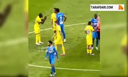 فیلم/ واکنش جالب رونالدو به فریادهای 'مسی مسی' هواداران الهلال در بازی با النصر