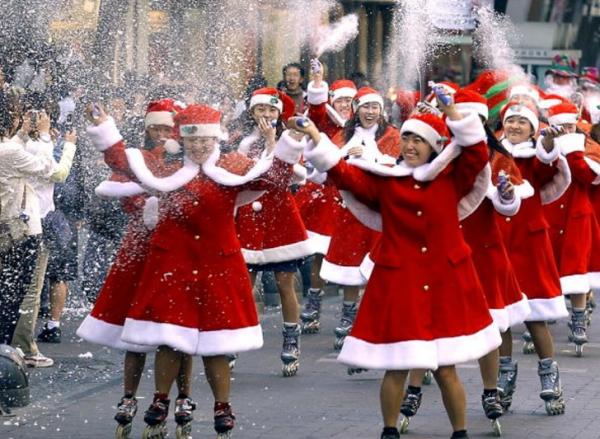 کریسمس,آداب و رسوم عجیب کشورهای مختلف دنیا برای کریسمس