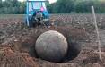 کشف کاسۀ سنگی عظیم یک کشاورز در مزرعه,کشف کاسه سنگی در مزرعه