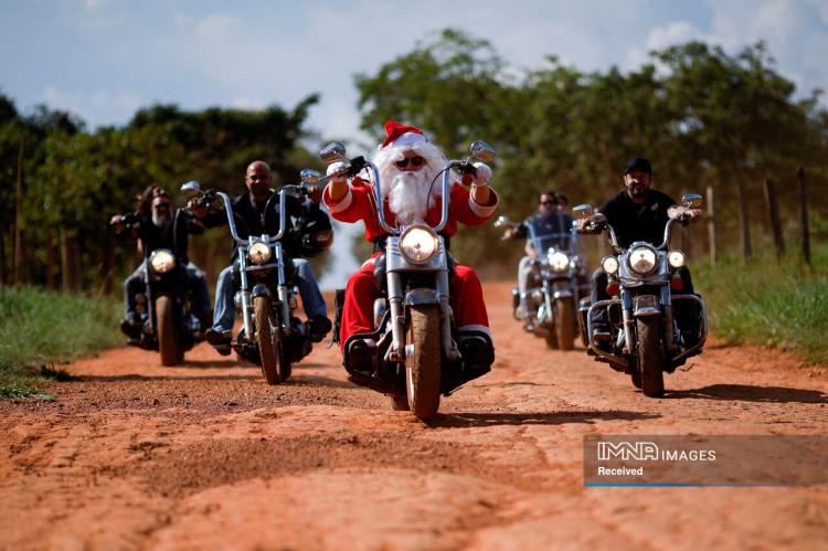 تصاویر بابانوئل‌های کریسمس در سراسر جهان,عکس های بابانوئل ها در کریسمس,تصاویری از بابانوئل های کریسمس