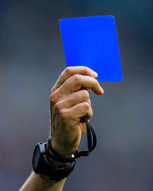 کارت آبی,قوانین کارت آبی در فوتبال