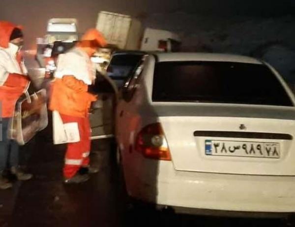 حوادث قزوین,تصادف زنجیره‌ای ۴۰ خودرو در آزادراه زنجان - قزوین