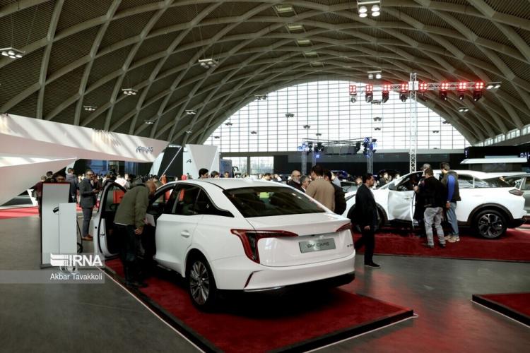 تصاویر پنجمین نمایشگاه خودروی تهران,عکس های نمایشگاه خودروی ایران در بهمن 1402,تصاویر نمایشگاه خودرو در شهر آقتاب