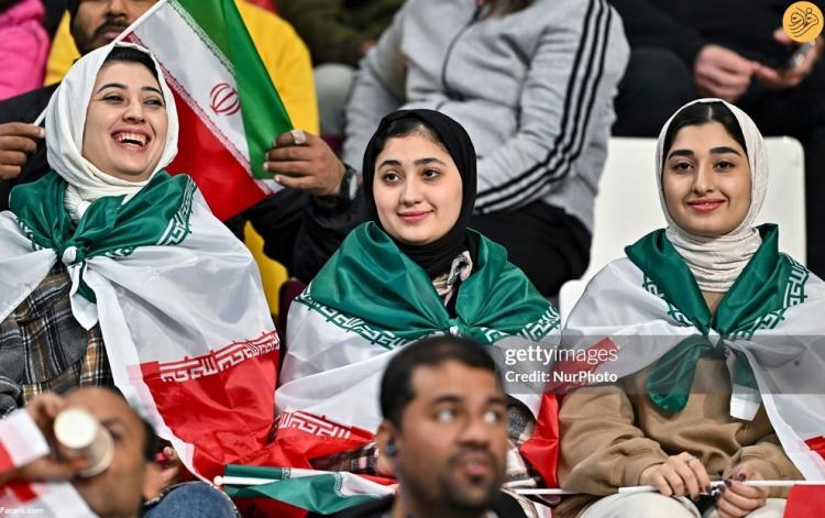 تصاویر تماشاگران ایرانی در شب پیروزی مقابل امارات,عکس های دیدار ایران و امارات,تصاویر دیدار ایران و امارت در جام ملت های آسیا 2023