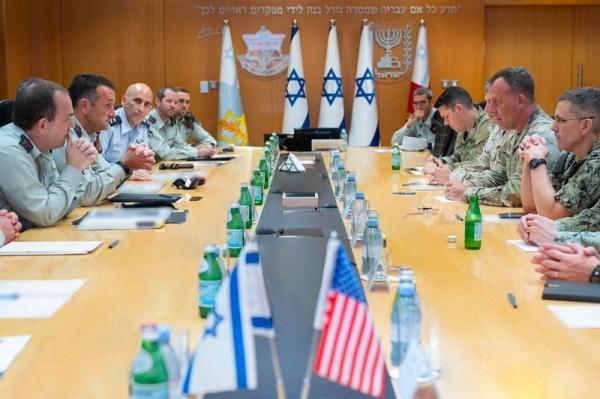 مقامات آمریکا در خاورمیانه,سفر محرمانه فرمانده سنتکام به خاورمیانه