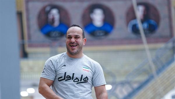 احسان لشگری,استعفای احسان لشگری از حضور در تیم ملی کشتی آزاد