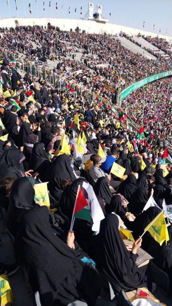 جشن محفل قرانی,واکنش‌ها به حضور تبعیض آمیز شهروندان در ورزشگاه آزادی