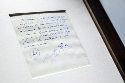 اولین قرارداد لیونل مسی با بارسلونا ,حراج قرارداد رسمی لئو مسی با بارسلونا