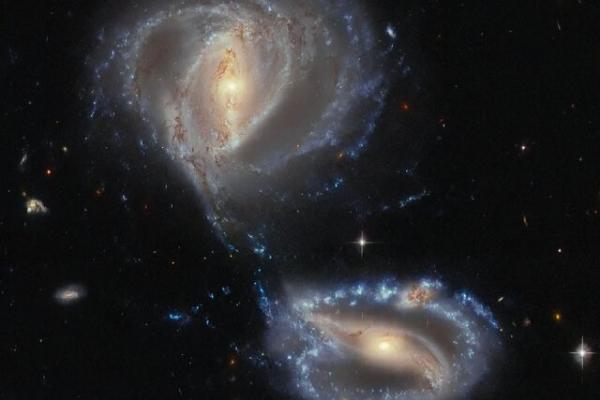 کهکشان,سرنخ های تکامل در کهکشان