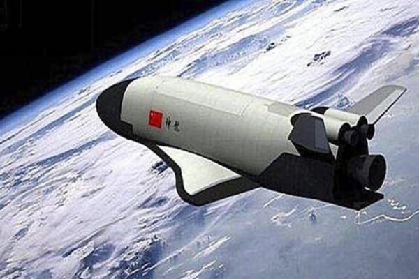 هواپیمای فضایی چین,شیء ناشناخته که توسط هواپیمای فضایی چین