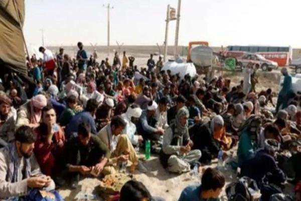 افغانی ها در ایران,ماجرای فروش اقامت به مهاجران افغان