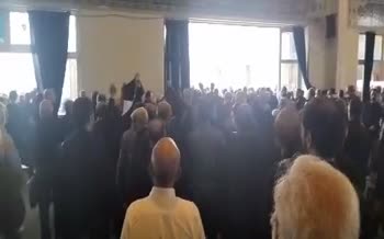 فیلم/ شعار علیه ظریف در نماز جمعه تهران