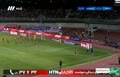 فیلم/ اعتراض هواداران پرسپولیس به رامین رضائیان با پرتاب بطری آب