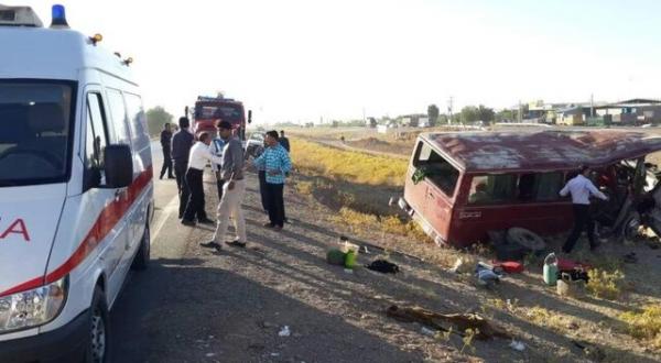 واژگونی مینی‌بوس در محور آرین‌شهر به قاین,حوادث آرین‌شهر