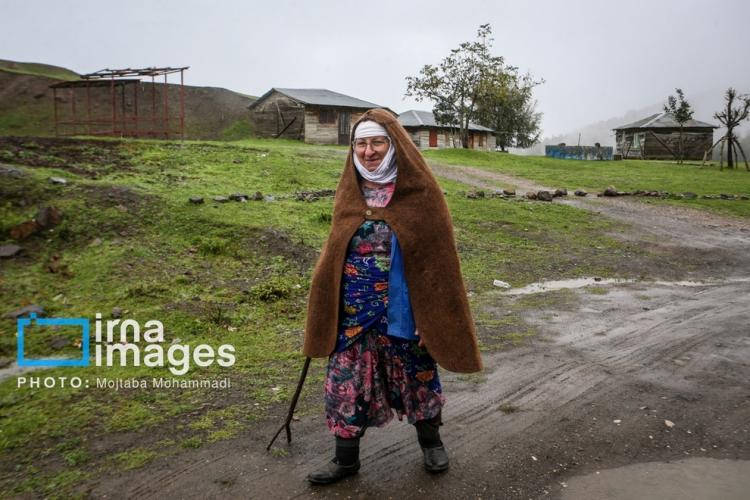 تصاویر بارش اولین برف پاییزی در برخی از شهرهای ایران,عکس های بارش برف در آبان 1403,تصاویر بارش برف پاییزی در ایران