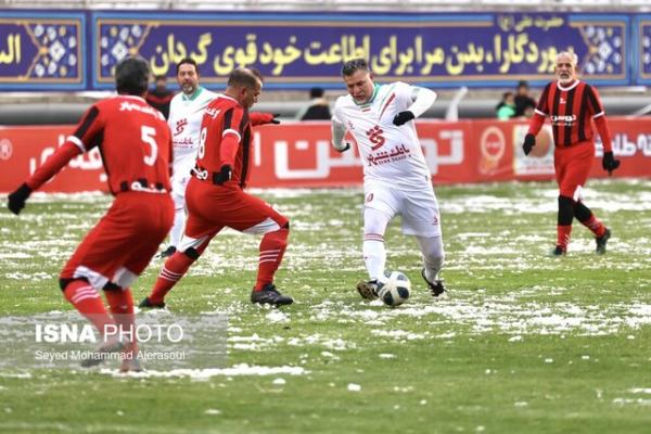 تساوی ستارگان ۹۸ و منتخب خراسان,دیدار خیریه تساوی ستارگان ۹۸ و منتخب خراسان با حضور علی دایی