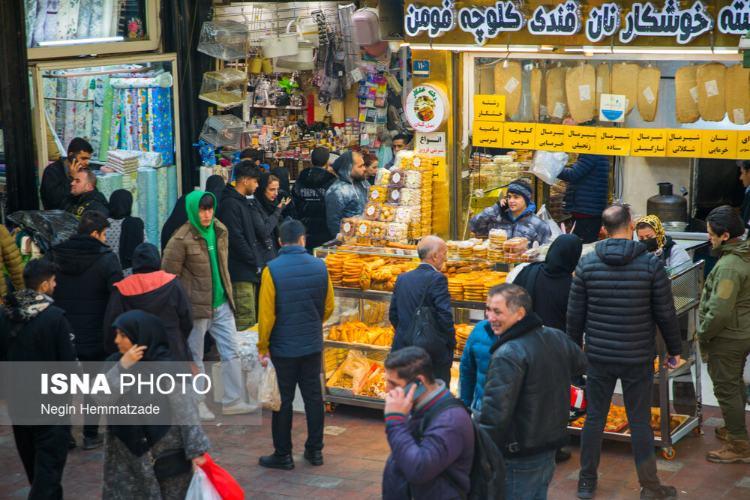 تصاویر بازار شب یلدا در تهران,عکس های خرید شب یلدای 1403 در تهران,تصاویر خرید شب یلدا آذر 1403