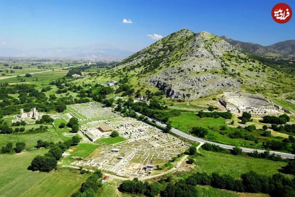 آثار باستانی یونان,کشف مجسمه در دیوار یک شهر باستانی در شمال یونان