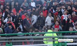 فیلم/ کری هواداران پرسپولیس؛ استقلال قهرمان تو لیگ برتر بمان!