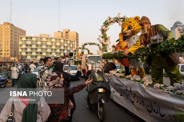 تصاویر کارناوال شادی نوروز ۱۴۰۴ در تهران,عکس های کارناوال شادی نوروز ۱۴۰۴ در تهران,تصاویری از کارناوال شادی نوروز ۱۴۰۴ در تهران