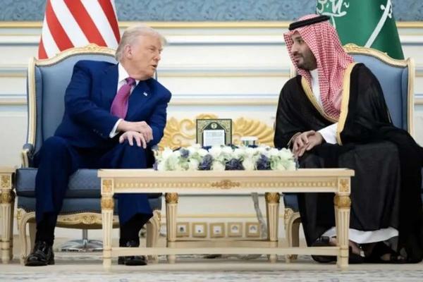 ترامپ و بن سلمان ترامپ و بن سلمان,دونالد ترامپ در کشور عربستان