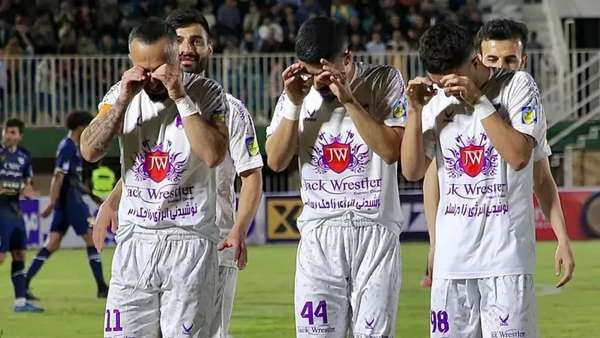 تیم هوادار,انتقال امتیاز باشگاه هوادار به گلستان