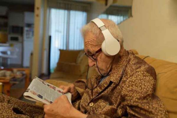 مستند گیله پیرمرد مستند گیله پیرمرد,ساخت مستند تاج سر و مصاحبه با علی دایی