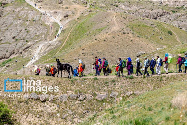 تصاویر قلعه ضحاک تصاویر قلعه ضحاک,عکس های قلعه ضحاک,تصاویری از قلعه ضحاک