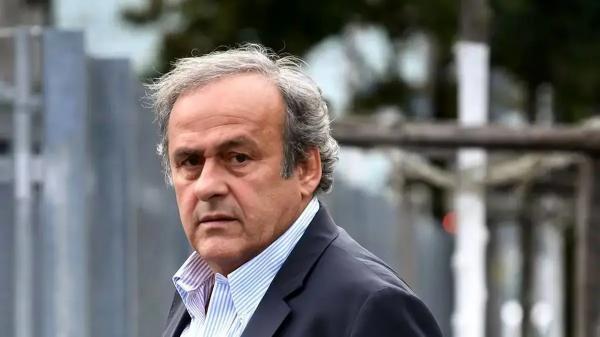 میشل پلاتینی میشل پلاتینی,سرقت ۲۰ جام و مدال از خانه میشل پلاتینی