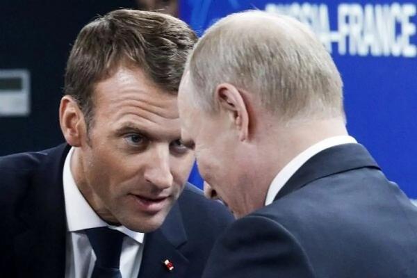 مکرون و پوتین مکرون و پوتین,رئیس جمهور فرانسه و روسیه