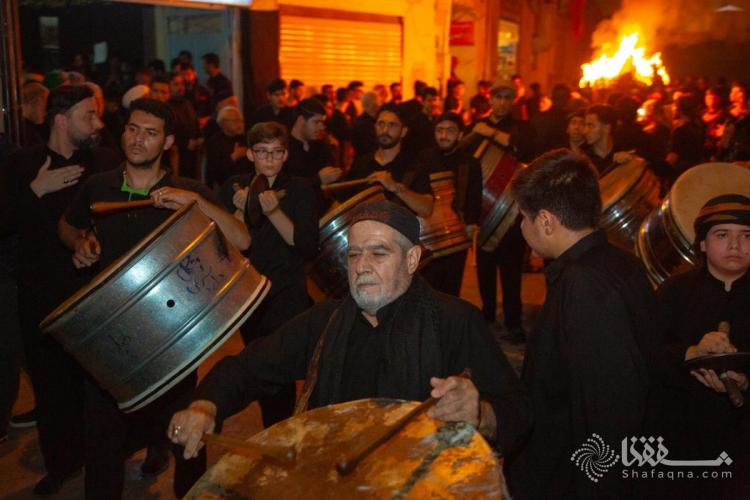 تصاویر آیین مشعل گردانی نجفی های مقیم قم تصاویر آیین مشعل گردانی نجفی های مقیم قم,عکس های آیین مشعل گردانی نجفی های مقیم قم,تصاویر عزاداری محرم در قم