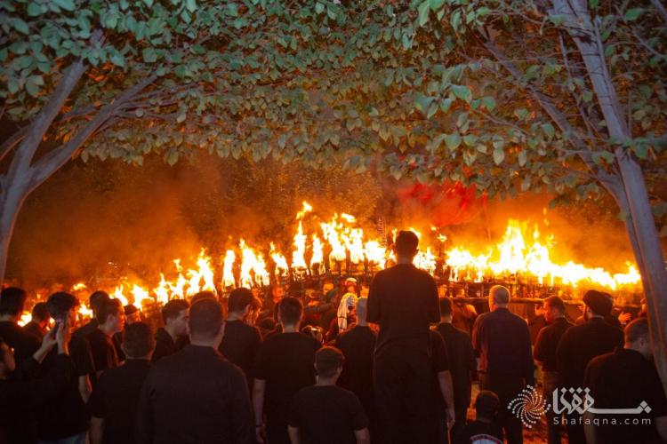 تصاویر آیین مشعل گردانی نجفی های مقیم قم تصاویر آیین مشعل گردانی نجفی های مقیم قم,عکس های آیین مشعل گردانی نجفی های مقیم قم,تصاویر عزاداری محرم در قم