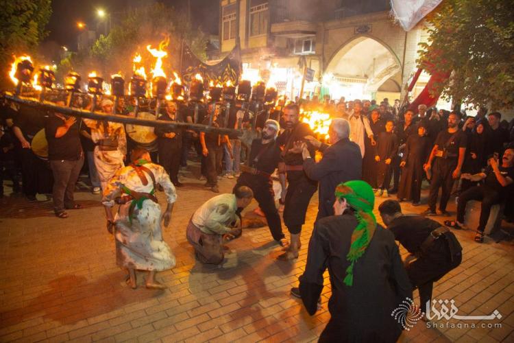 تصاویر آیین مشعل گردانی نجفی های مقیم قم تصاویر آیین مشعل گردانی نجفی های مقیم قم,عکس های آیین مشعل گردانی نجفی های مقیم قم,تصاویر عزاداری محرم در قم