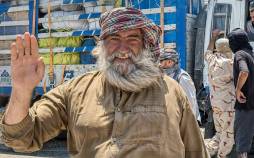 تصاویر افغانستانی ها در مرز,تصاویر انتقال اثاثیه اتباع افغانستانی,عکس‌ها از اسباب‌کشی مهاجران افغان