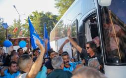 تصاویر استقبال گرم هواداران استقلال از این تیم در اصفهان,تصاویر حضور تیم استقلال در اصفهان,تصاویری از حضور تیم استقلال در هتل کوثر اصفهان