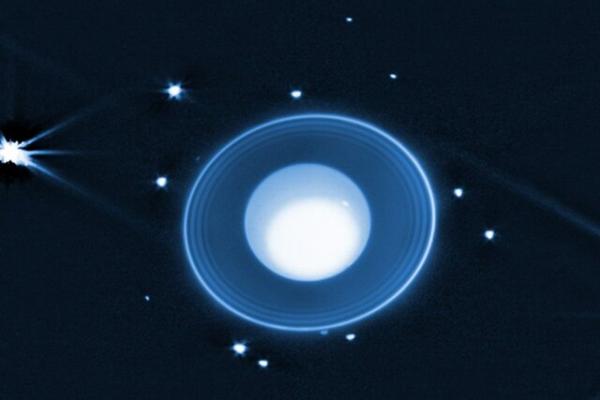 اورانوس,قمر جدید اورانوس