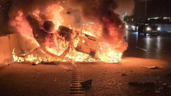 جاده تهران قم جاده تهران قم,آتش سوزی پژو 206 در جاده تهران - قم