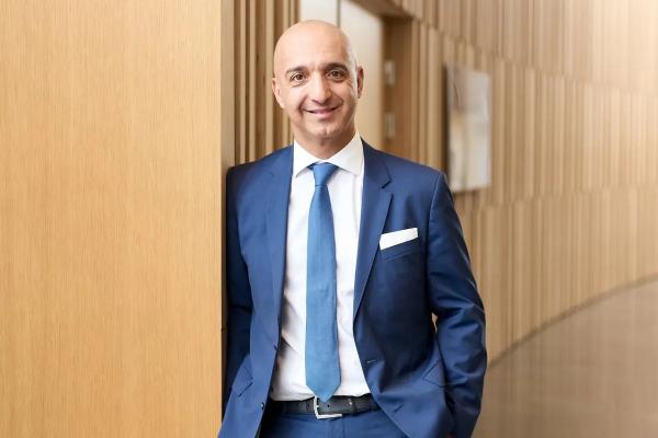 یک ایرانیتبار مدیرعامل بزرگترین شرکت تولیدکننده انسولین یک ایرانیتبار مدیرعامل بزرگترین شرکت تولیدکننده انسولین,مازیار مایک