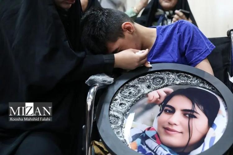 تصاویر دادگاه قاتل الهه حسین‌نژاد,تصاویری از دادگاه قاتل الهه حسین‌نژاد,عکس های مادر الهه حسین نژاد